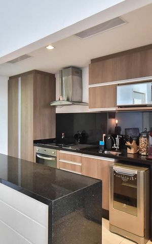 Apartamento à venda com 92m², 2 quartos e 2 vagasCozinha