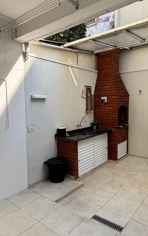 Casa à venda com 134m², 3 quartos e 2 vagas Casa à venda com 134m², 3 quartos e 2 vagasÁrea de Serviço