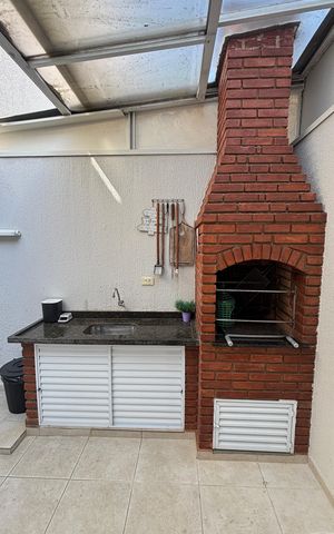 Casa à venda com 134m², 3 quartos e 2 vagas Casa à venda com 134m², 3 quartos e 2 vagasÁrea comum - Churrasqueira