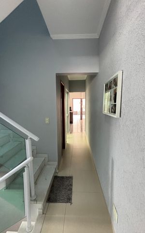 Casa à venda com 134m², 3 quartos e 2 vagas Casa à venda com 134m², 3 quartos e 2 vagasCorredor