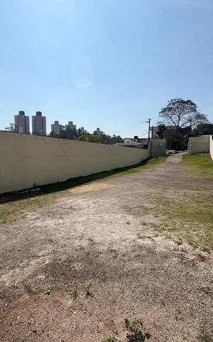 Casa à venda com 106m², 1 quarto e sem vagaTerreno
