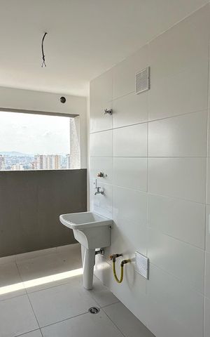 Apartamento à venda com 125m², 3 quartos e 2 vagas Apartamento à venda com 125m², 3 quartos e 2 vagasÁrea de Serviço