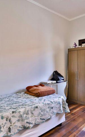 Casa à venda com 110m², 3 quartos e sem vaga Casa à venda com 110m², 3 quartos e sem vagaQuarto 2