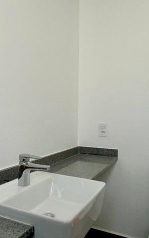 Apartamento à venda com 94m², 2 quartos e 1 vaga Apartamento à venda com 94m², 2 quartos e 1 vagaBanheiro da Suíte 1