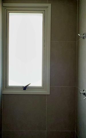 Apartamento à venda com 94m², 2 quartos e 1 vaga Apartamento à venda com 94m², 2 quartos e 1 vagaBanheiro da Suíte 1