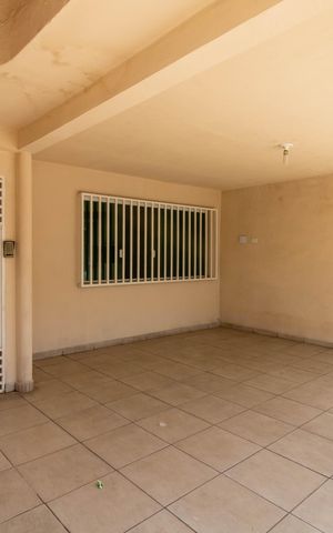 Casa à venda com 299m², 3 quartos e 2 vagasGaragem
