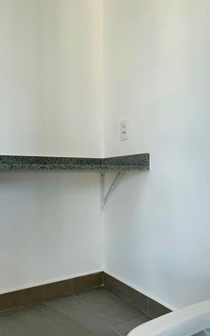 Apartamento à venda com 94m², 2 quartos e 1 vaga Apartamento à venda com 94m², 2 quartos e 1 vagaBanheiro da Suíte 2