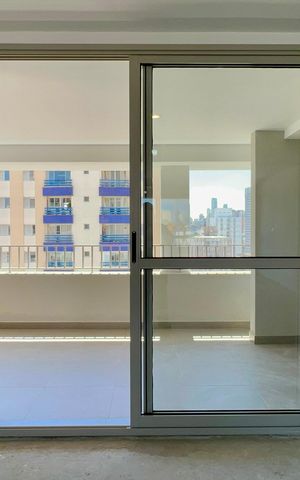 Apartamento à venda com 126m², 3 quartos e 2 vagas Apartamento à venda com 126m², 3 quartos e 2 vagasVaranda da Sala