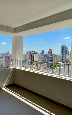 Apartamento à venda com 126m², 3 quartos e 2 vagas Apartamento à venda com 126m², 3 quartos e 2 vagasVaranda da Sala