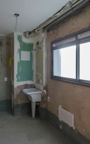 Apartamento à venda com 152m², 3 quartos e 3 vagas Apartamento à venda com 152m², 3 quartos e 3 vagasÁrea de Serviço