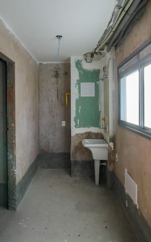 Apartamento à venda com 152m², 3 quartos e 3 vagas Apartamento à venda com 152m², 3 quartos e 3 vagasÁrea de Serviço