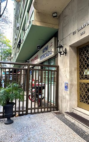 Apartamento à venda com 185m², 4 quartos e 1 vaga Apartamento à venda com 185m², 4 quartos e 1 vagaPlaquinha
