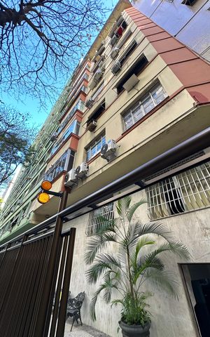 Apartamento à venda com 185m², 4 quartos e 1 vaga Apartamento à venda com 185m², 4 quartos e 1 vagaFachada