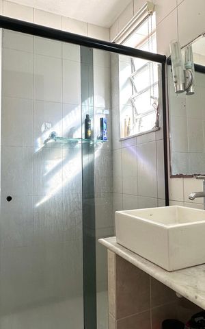 Apartamento à venda com 185m², 4 quartos e 1 vaga Apartamento à venda com 185m², 4 quartos e 1 vagaBanheiro Social