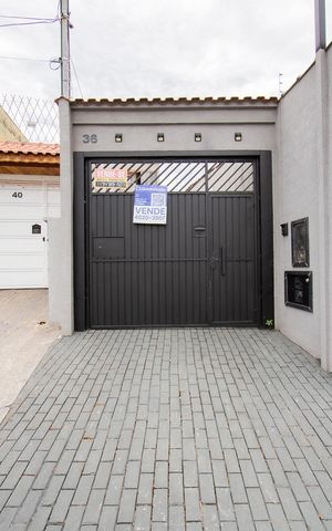 Casa à venda com 250m², 3 quartos e 4 vagas Casa à venda com 250m², 3 quartos e 4 vagasPlaca