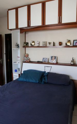 Casa à venda com 219m², 4 quartos e 2 vagasSuíte 2