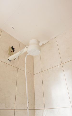 Casa à venda com 219m², 4 quartos e 2 vagasBanheiro de Serviço