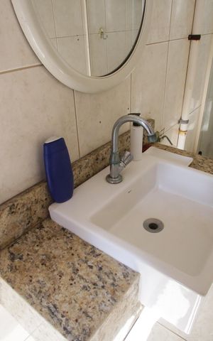 Casa à venda com 219m², 4 quartos e 2 vagasBanheiro de Serviço