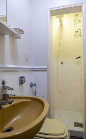 Apartamento à venda com 100m², 2 quartos e 1 vaga Apartamento à venda com 100m², 2 quartos e 1 vagaBanheiro Social