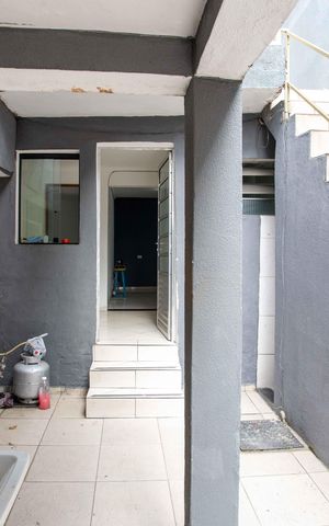 Casa para alugar com 45m², 1 quarto e 1 vagaÁrea de Serviço