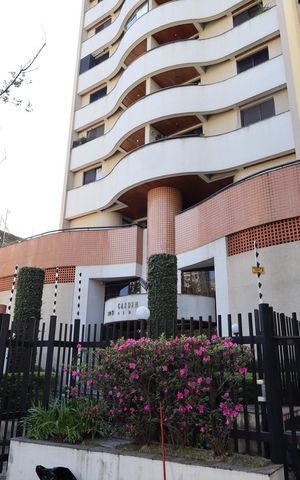 Apartamento para alugar com 34m², 1 quarto e 1 vagaFachada