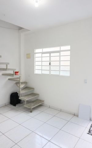 Casa para alugar com 47m², 2 quartos e sem vagaSala
