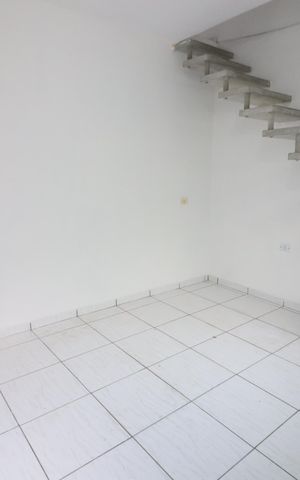 Casa para alugar com 47m², 2 quartos e sem vagaSala
