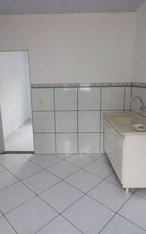 Casa para alugar com 47m², 2 quartos e sem vagaCozinha e Área de Serviço