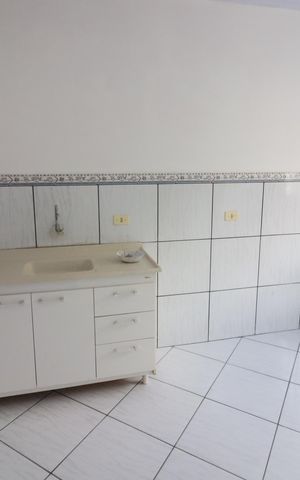 Casa para alugar com 47m², 2 quartos e sem vagaCozinha e Área de Serviço