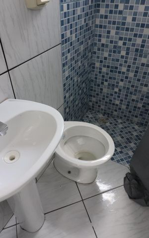 Casa para alugar com 47m², 2 quartos e sem vagaBanheiro 