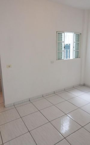 Casa para alugar com 47m², 2 quartos e sem vagaSuíte 