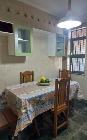 Casa à venda com 278m², 5 quartos e 4 vagas