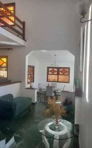 Casa à venda com 278m², 5 quartos e 4 vagas