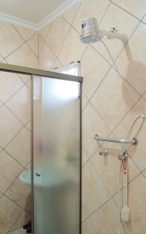 Casa à venda com 100m², 2 quartos e sem vagaBanheiro da Suíte