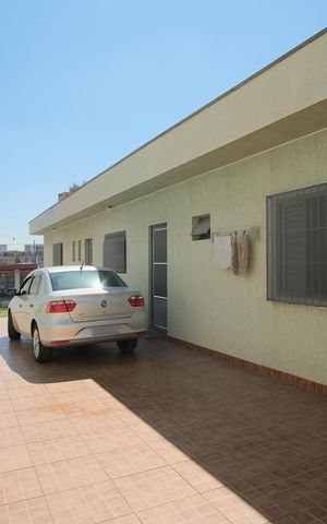 Casa à venda com 100m², 2 quartos e sem vagaQuintal