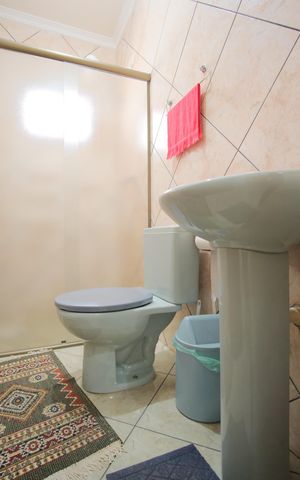 Casa à venda com 100m², 2 quartos e sem vagaBanheiro Social