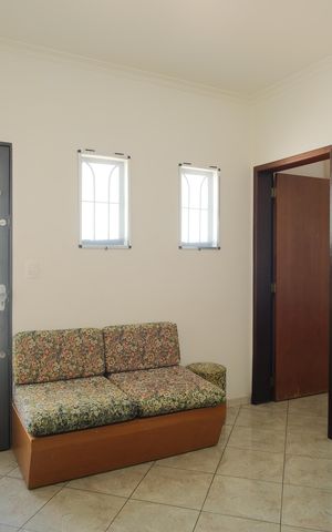 Casa à venda com 100m², 2 quartos e sem vagaSala