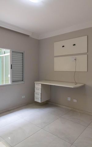 Casa à venda com 299m², 3 quartos e 4 vagas Casa à venda com 299m², 3 quartos e 4 vagasQuarto 2