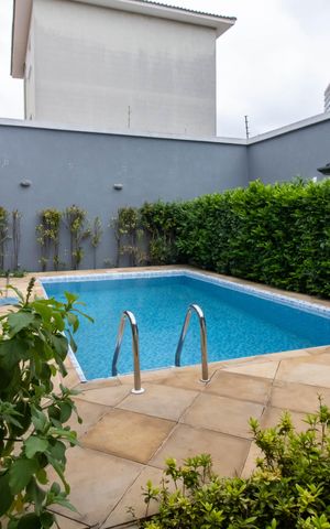 Casa à venda com 299m², 3 quartos e 4 vagas Casa à venda com 299m², 3 quartos e 4 vagasVista da Suíte