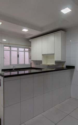 Casa à venda com 299m², 3 quartos e 4 vagas Casa à venda com 299m², 3 quartos e 4 vagasCozinha