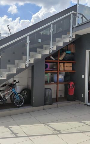 Casa à venda com 141m², 3 quartos e 2 vagasÁrea Externa