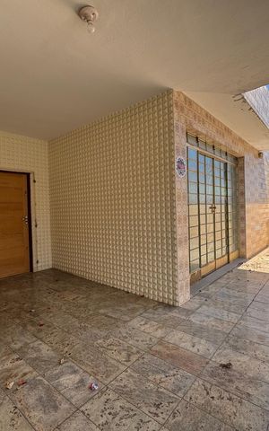 Casa à venda com 600m², 3 quartos e 5 vagas