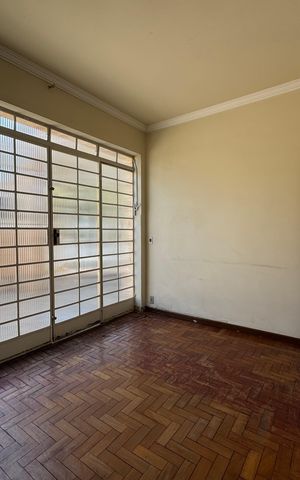 Casa à venda com 600m², 3 quartos e 5 vagas