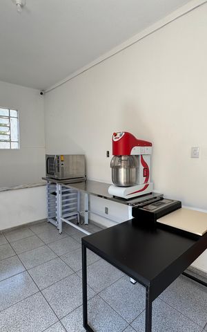 Casa à venda com 600m², 3 quartos e 5 vagas