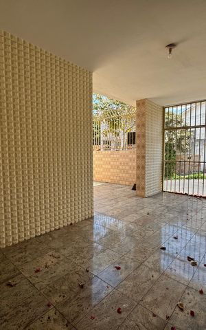 Casa à venda com 600m², 3 quartos e 5 vagas