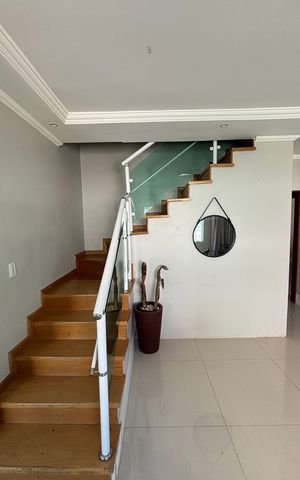 Casa à venda com 300m², 4 quartos e 5 vagasSala