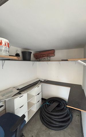 Casa à venda com 300m², 4 quartos e 5 vagasDeposito