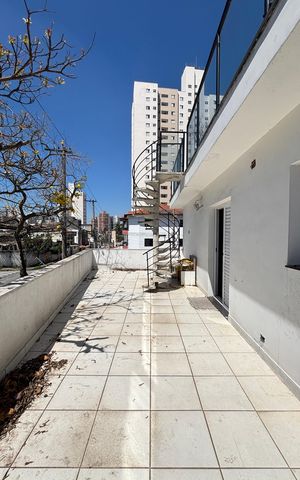Casa à venda com 300m², 4 quartos e 5 vagasVaranda