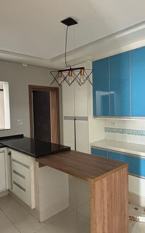 Casa à venda com 300m², 4 quartos e 5 vagasCozinha