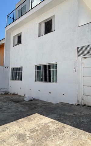 Casa à venda com 300m², 4 quartos e 5 vagasGaragem - Quintal